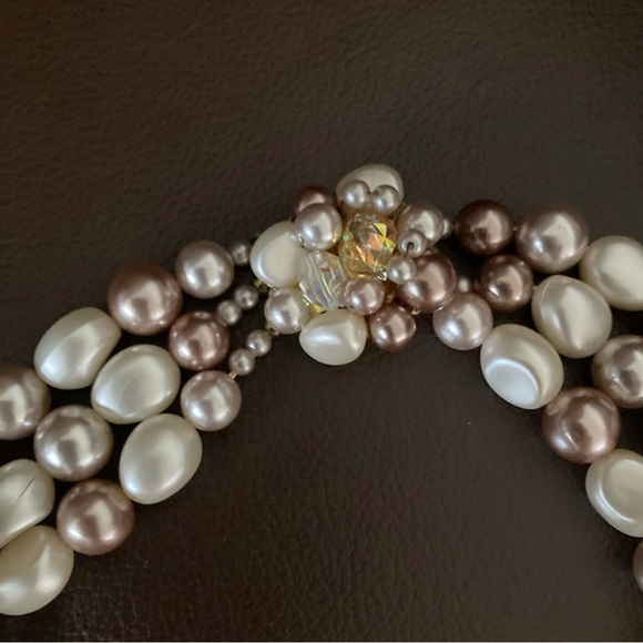 Vintage three-strand necklace. Cream & rose gold pearls & crystal & amber beads - Picture 3 of 7